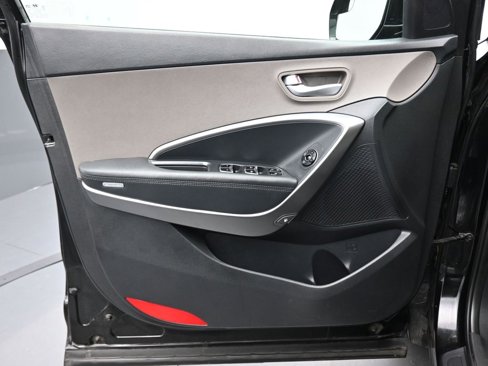 Used 2019 Hyundai Santa Fe XL SE image 9