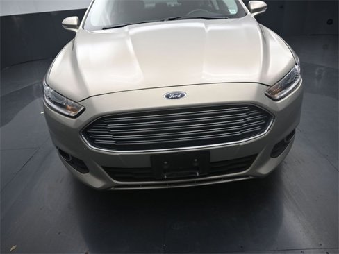Used 2015 Ford Fusion SE w/ Equipment Group 201A image 23