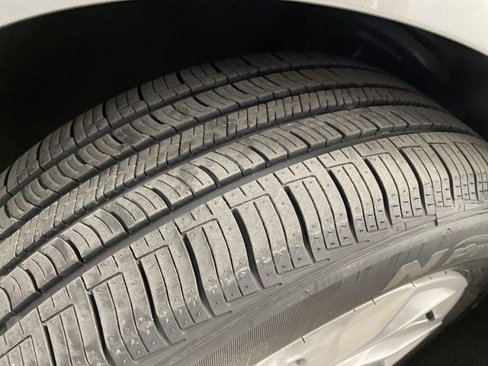 Used 2024 Chevrolet Malibu LT image 34