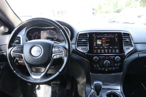 Used 2020 Jeep Grand Cherokee Limited w/ Luxury Group II image 17