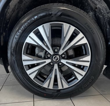 Used 2021 Nissan Rogue SV image 29