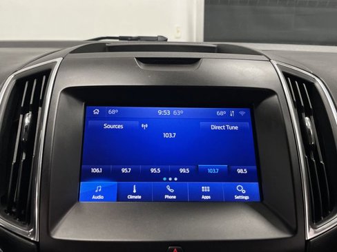 Used 2020 Ford Edge Titanium image 19