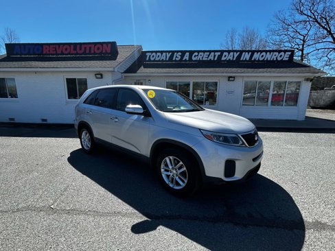 Used 2015 Kia Sorento LX image 1