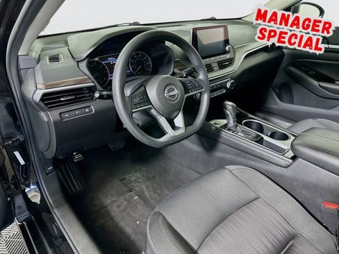Used 2023 Nissan Altima 2.5 SV image 10