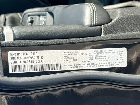 Used 2024 Jeep Grand Cherokee Limited image 33