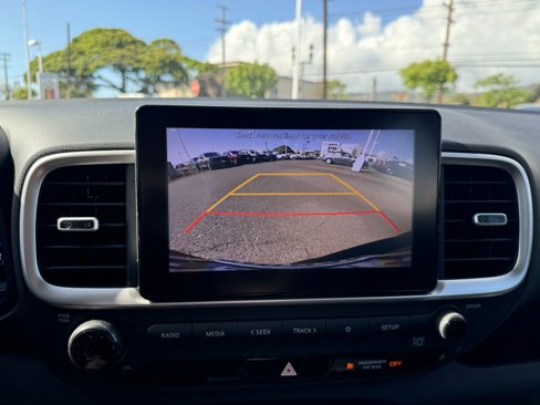 Used 2022 Hyundai Venue SEL image 7
