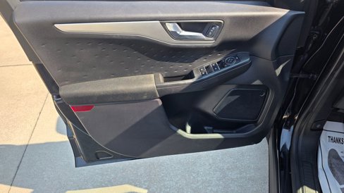 Used 2020 Ford Escape SE image 24