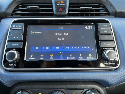 Used 2023 Nissan Versa SV image 21