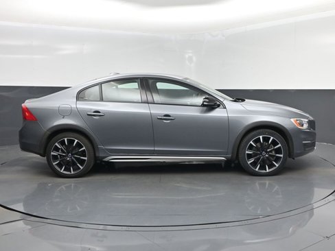 Used 2016 Volvo S60 T5 Cross Country Platinum image 41