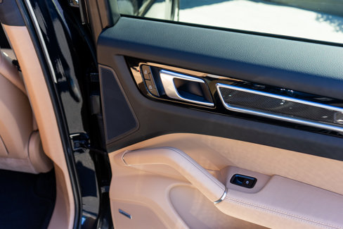 Used 2022 Porsche Cayenne S image 49