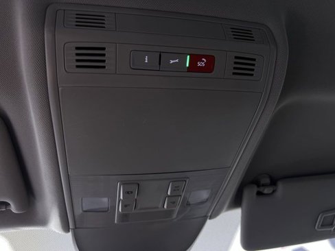 Used 2025 Volkswagen Taos S image 22