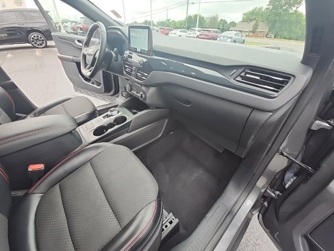 Used 2023 Ford Escape ST-Line image 18