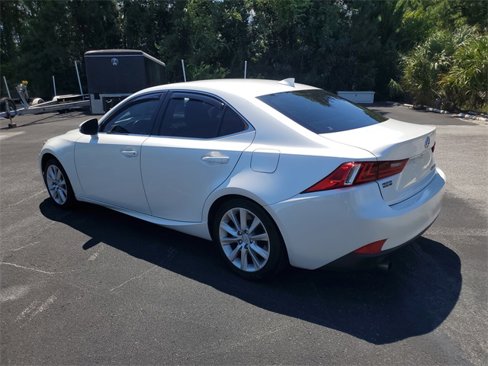 Used 2016 Lexus IS 200t image 4