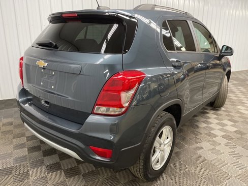 Used 2021 Chevrolet Trax LT w/ LT Convenience Package image 5