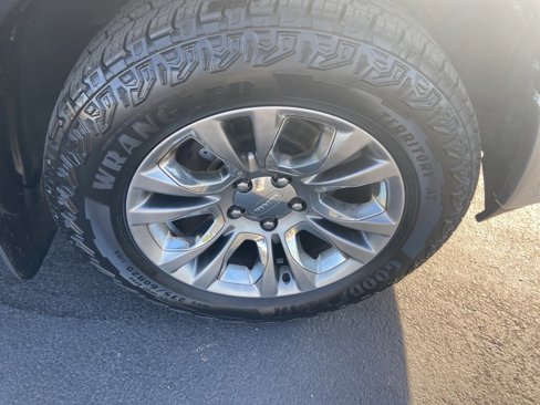 Used 2015 RAM 1500 Limited image 5