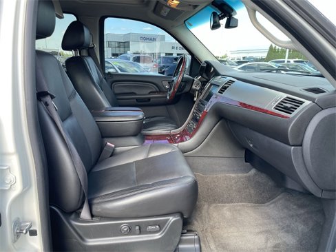 Used 2009 Cadillac Escalade AWD image 19