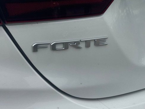 Used 2022 Kia Forte LXS image 19