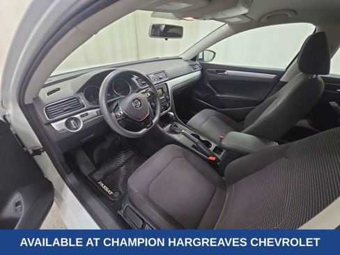 Used 2017 Volkswagen Passat 1.8T S image 14