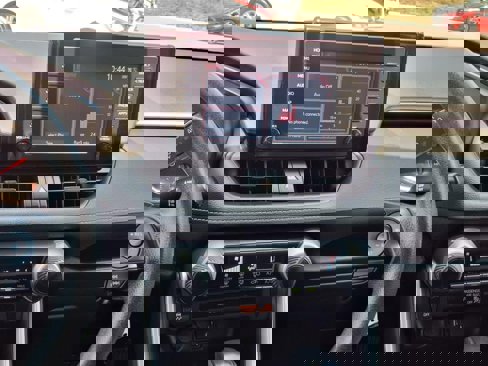 Used 2019 Toyota RAV4 LE image 15