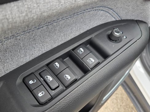 New 2025 Jeep Compass Latitude image 21
