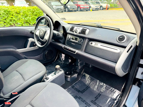Used 2013 smart fortwo pure image 16