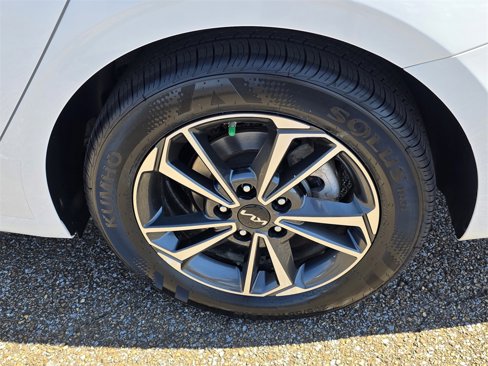 Used 2023 Kia Forte LXS image 24