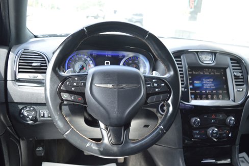 Used 2016 Chrysler 300 S image 31