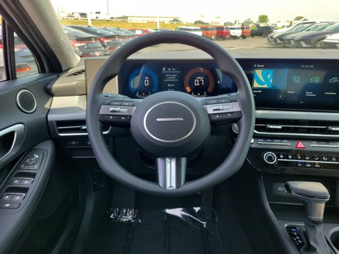 New 2025 Hyundai Sonata SE image 8