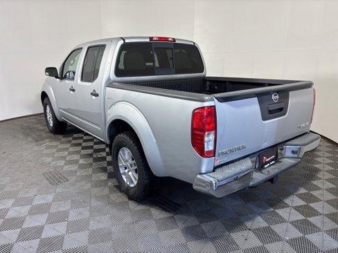 Used 2016 Nissan Frontier SV image 4