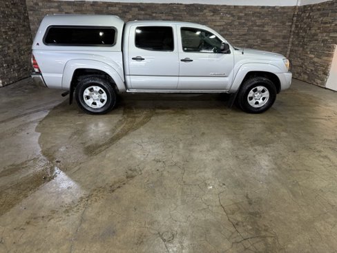 Used 2010 Toyota Tacoma PreRunner image 4