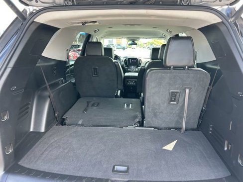 Used 2020 Chevrolet Traverse LT image 32