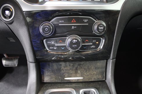Used 2019 Chrysler 300 Limited image 17