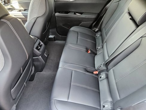 New 2025 Cadillac Optiq Luxury 1 image 27