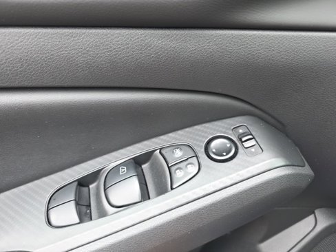 Used 2024 Nissan Altima 2.5 S image 13