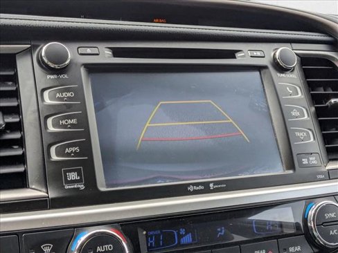 Used 2015 Toyota Highlander Limited image 11