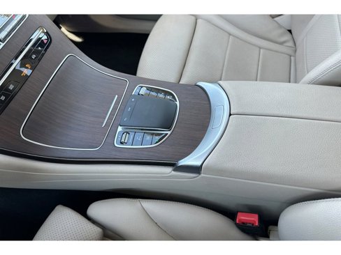 Used 2022 Mercedes-Benz GLC 300 image 30