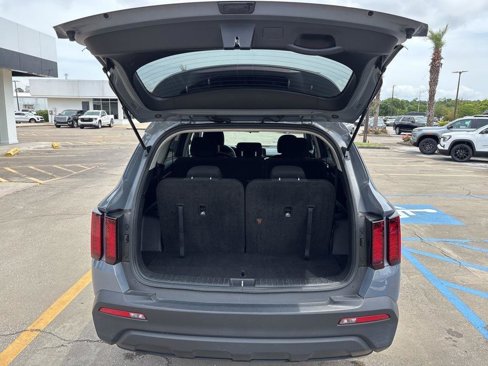 Used 2023 Kia Sorento LX image 20
