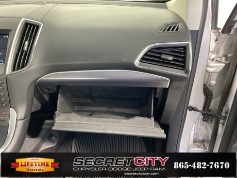 Used 2016 Ford Edge Titanium image 34