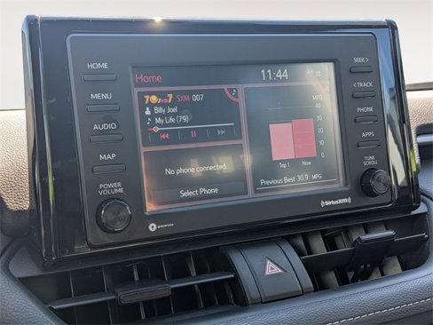 Used 2021 Toyota RAV4 LE image 17