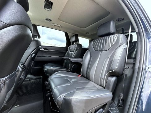 Used 2023 Hyundai Palisade Limited w/ Cargo Package image 22