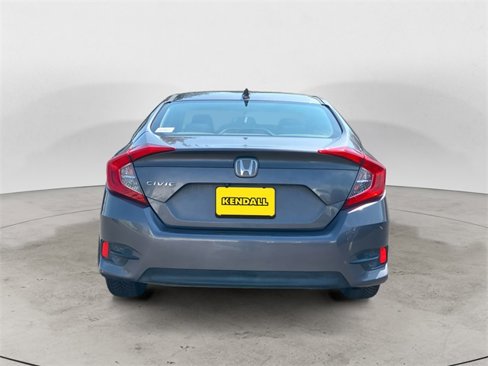 Used 2018 Honda Civic EX image 5