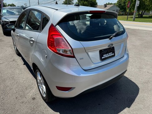 Used 2018 Ford Fiesta SE image 9