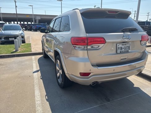 Used 2014 Jeep Grand Cherokee Overland image 3
