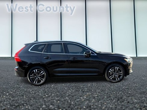 Used 2018 Volvo XC60 T6 Momentum w/ Advanced Package image 2
