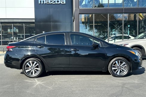 Used 2021 Nissan Versa SV image 4
