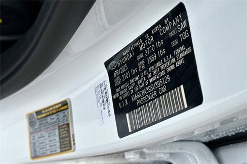 New 2025 Hyundai Venue SEL image 20