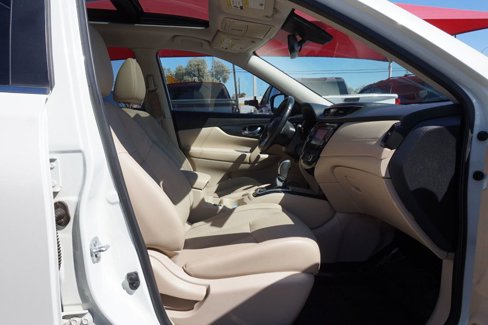Used 2017 Nissan Rogue SL w/ SL Premium Package image 20