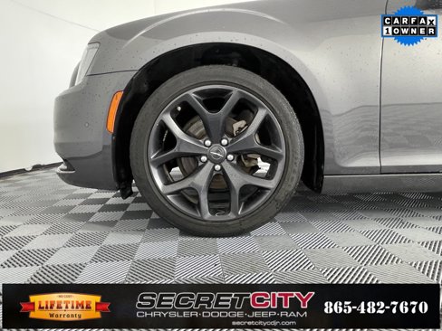 Used 2023 Chrysler 300 S image 27