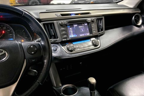 Used 2015 Toyota RAV4 Limited image 6