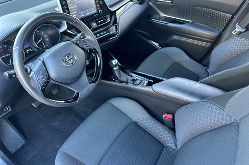 Used 2022 Toyota C-HR Nightshade image 4